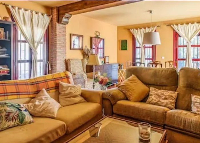 Casa Situada En Un Entorno Natural La Serena Trujillo